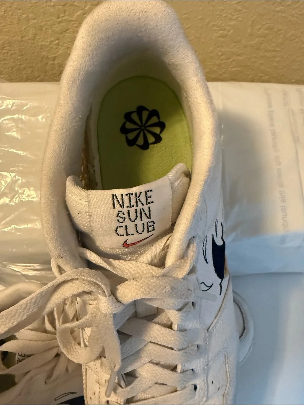 N/A comfortable white